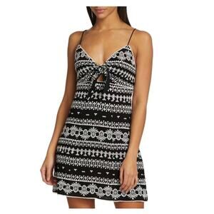 NWT Alice + Olivia Roe Embroidered Tie Front Dress Size 6